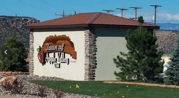 Town of Apple Valley welcome monument